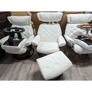 Stressless Skyline Small Batick Snow Leather Recliner