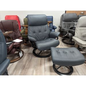 Stressless Sky Large Paloma Shadow Blue Recliner