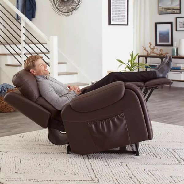 ダニエル・リーバッケン　チェア UC671 5-Zone Power Recliner