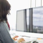 How to Set Up an Ergonomic Workspace [Infographic]